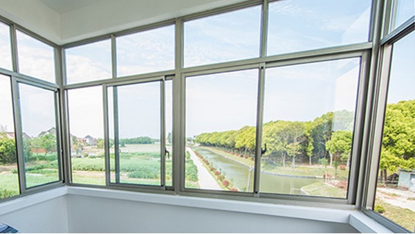 樓上樓門窗 | 專業(yè)安裝的高端鋁合金門窗伴你溫暖過冬！