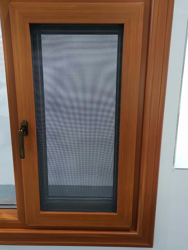 鋁合金門窗怎么選？什么樣的更好用？我家換了三次門窗，可以說一說感受！