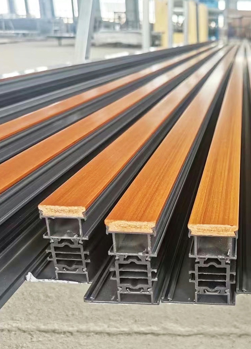 鋁合金門窗怎么選？什么樣的更好用？我家換了三次門窗，可以說一說感受！