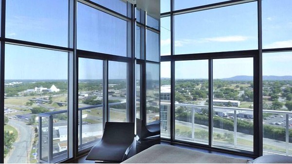 工程門窗中后裝法是什么意思？承接工程門窗項目有必要搞懂的后裝法。