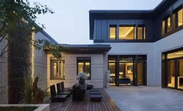 真正懂門窗的人，家里都在用這種鋁合金門窗！