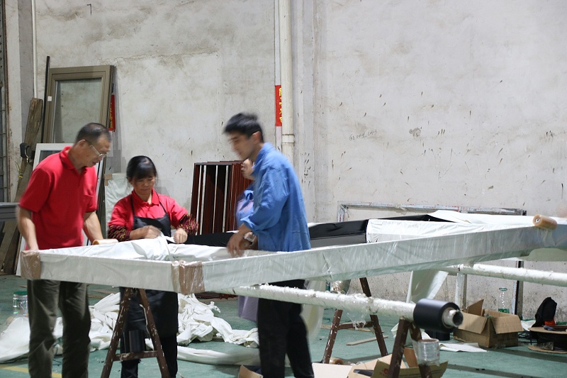 樓上樓門(mén)窗-高端鋁合金門(mén)窗廠家車間