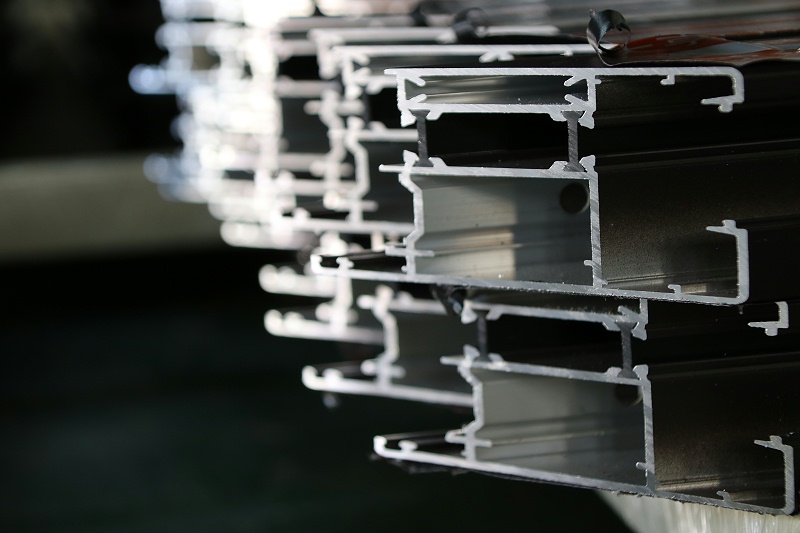 佛山高檔別墅鋁合金門窗哪個牌子好？樓上樓門窗