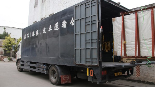 佛山哪個門窗廠家做工程門窗做得好？-樓上樓門窗