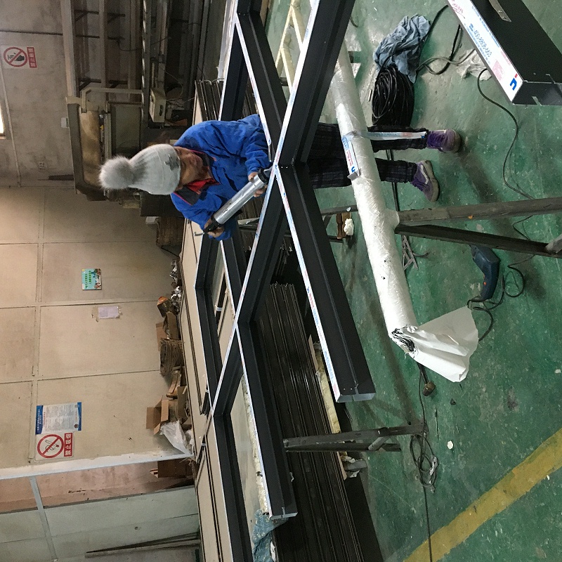 堪比美的暖風(fēng)機(jī)的鋁木復(fù)合門窗，助你輕松抵御寒冬！