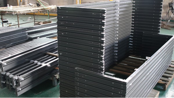 如何選擇優(yōu)質(zhì)的門(mén)窗工程定制廠家？樓上樓為您解答